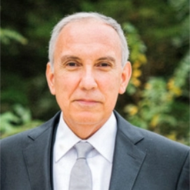 Hon. Fernando Vaz Ventura Headshot